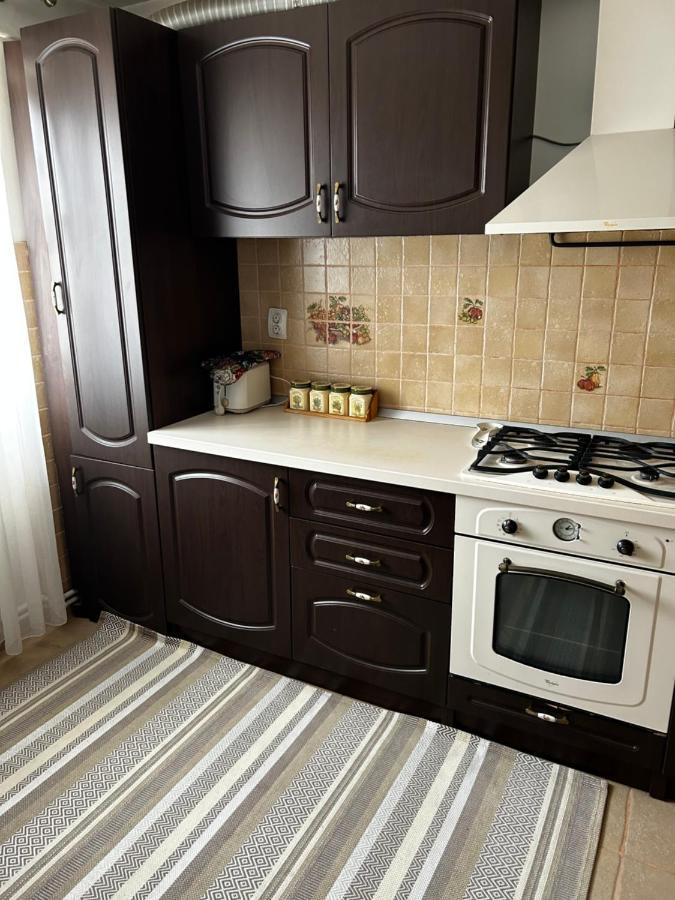 Lalelelor Apartment Сучава Экстерьер фото