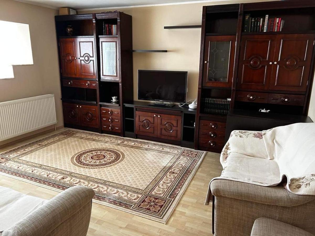 Lalelelor Apartment Сучава Экстерьер фото
